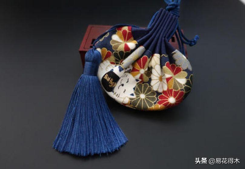 香水價格排名,??香水價格排名大解密??貴族香氛與平價之美的碰撞！