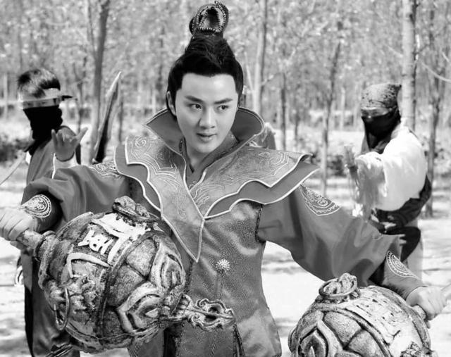 薛剛反唐演員表及背后的勵(lì)志故事揭秘