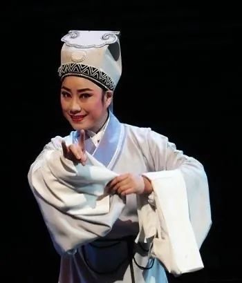 越劇演員鄭國(guó)鳳,越劇演員鄭國(guó)鳳的日常趣事與情感紐帶