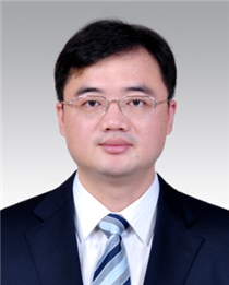 梁群最新任，小巷中的美食探險之旅