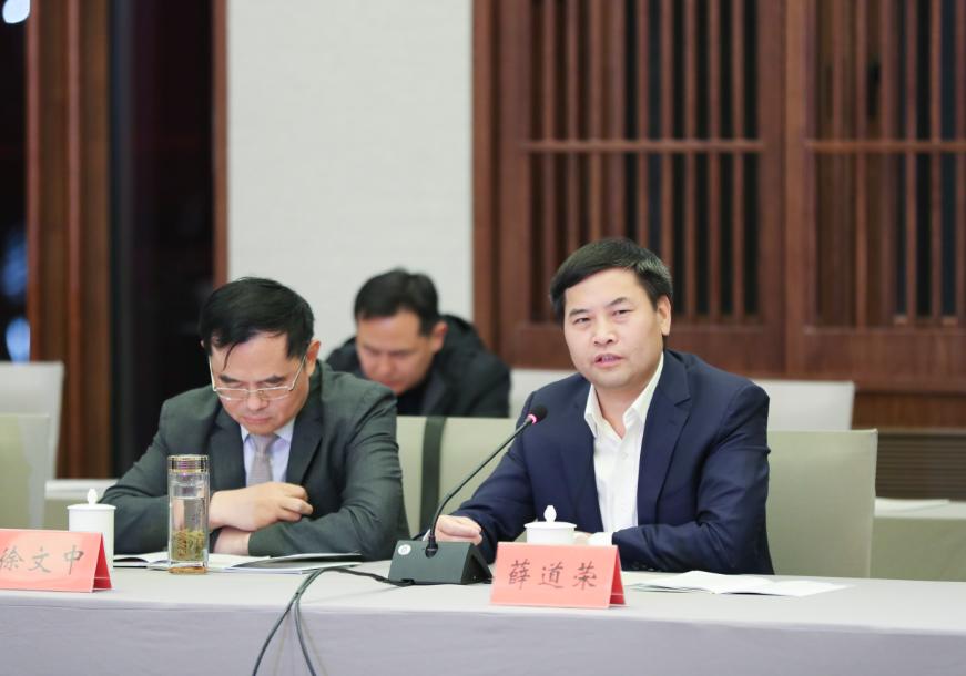 北京異地高考新規(guī)定下的獨特小巷探秘，遇見一家特色小店