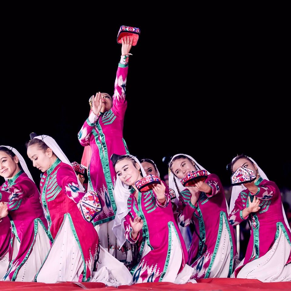 維吾爾族舞蹈新編，小巷深處的魅力舞動