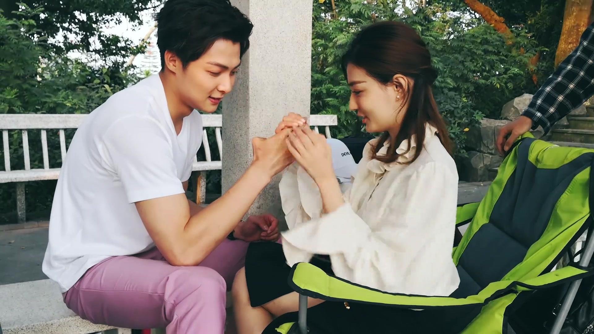 星光猜謎盛宴，明星藏匿小巷，猜謎游戲開啟！