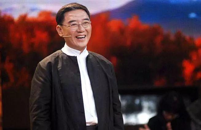 小大夫，巷弄深處的醫(yī)療溫情與特色小店的故事。