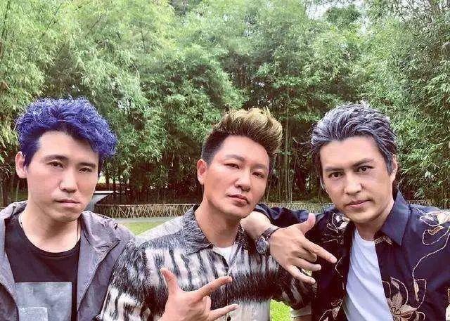 靳東新作發(fā)布，影視盛宴，魅力四溢！