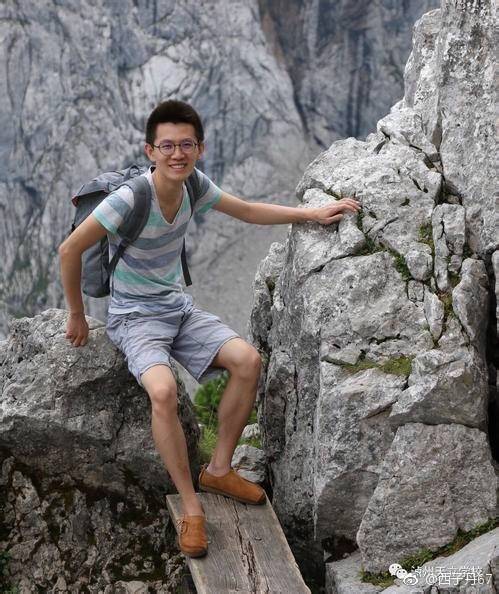 唐立培最新動態(tài)，時代先鋒的嶄新步伐展示