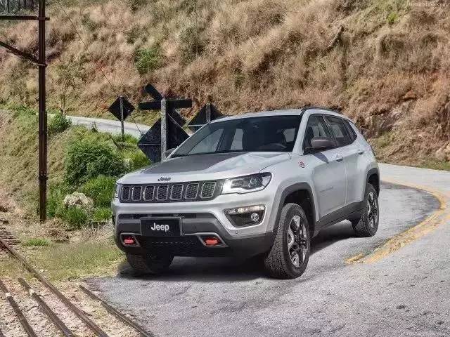 指南者上市時(shí)間及照亮人生之路的明燈，點(diǎn)亮你的選擇時(shí)刻揭秘