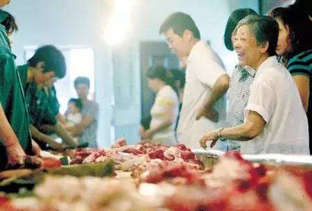 現(xiàn)代畜牧業(yè)發(fā)展多維度解析，肉農(nóng)資訊深度探討