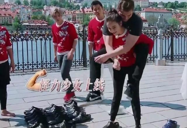 迪麗熱巴鹿晗最新動(dòng)態(tài),迪麗熱巴鹿晗最新動(dòng)態(tài)，公眾關(guān)注下的娛樂(lè)焦點(diǎn)