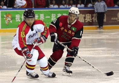 冰球比賽規(guī)則詳解，參與并理解這項運動的指南