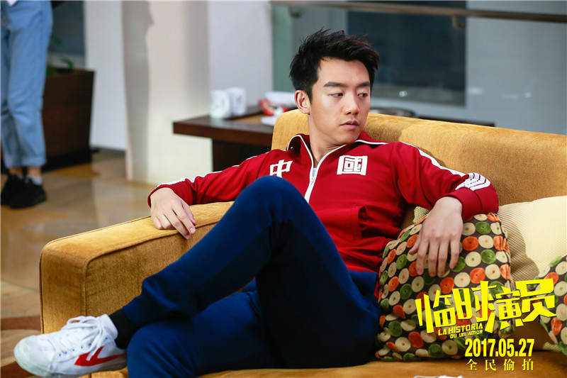 臨時(shí)演員的角色探索，演藝生涯中的特殊篇章