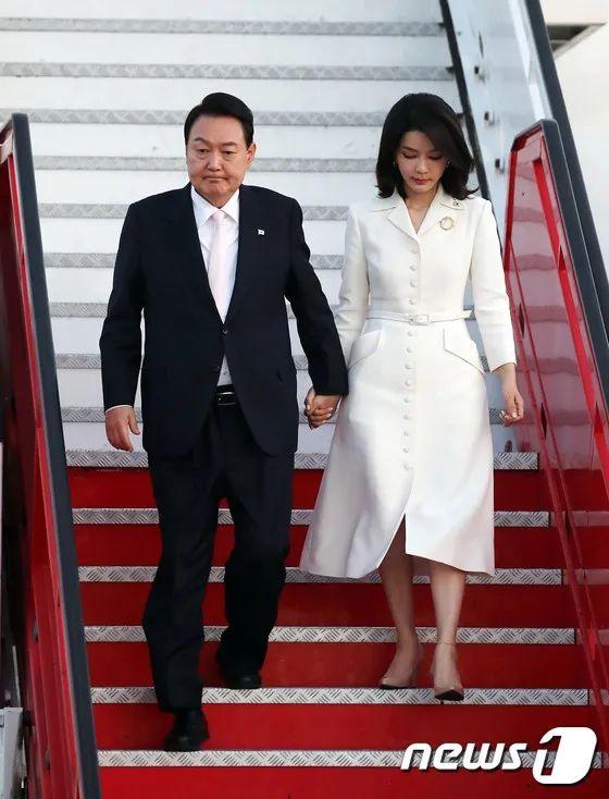 韓國現(xiàn)任總統(tǒng)的身份影響深度解析，身份揭秘與當前觀點探討