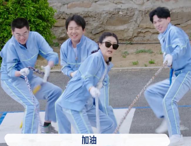 描寫(xiě)拔河比賽的片段,描寫(xiě)拔河比賽的片段