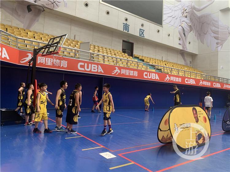 羽毛球賽事報(bào)名啟動(dòng)，快來(lái)填寫(xiě)報(bào)名表！