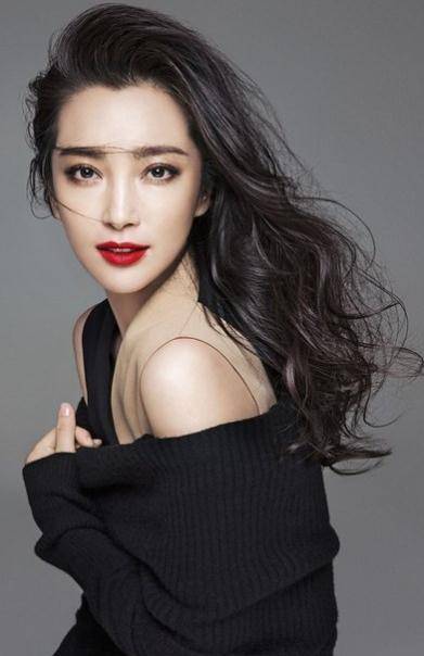 東北女明星探秘，星光熠熠的小巷特色小店之旅