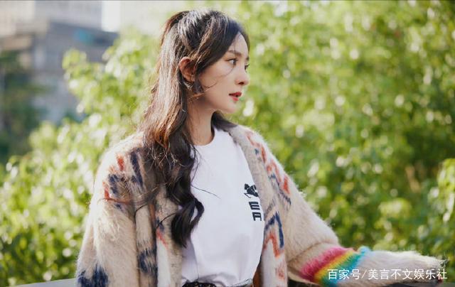 楊冪獨(dú)家訪談，揭秘科技新星，體驗(yàn)前沿高科技產(chǎn)品的魅力之旅