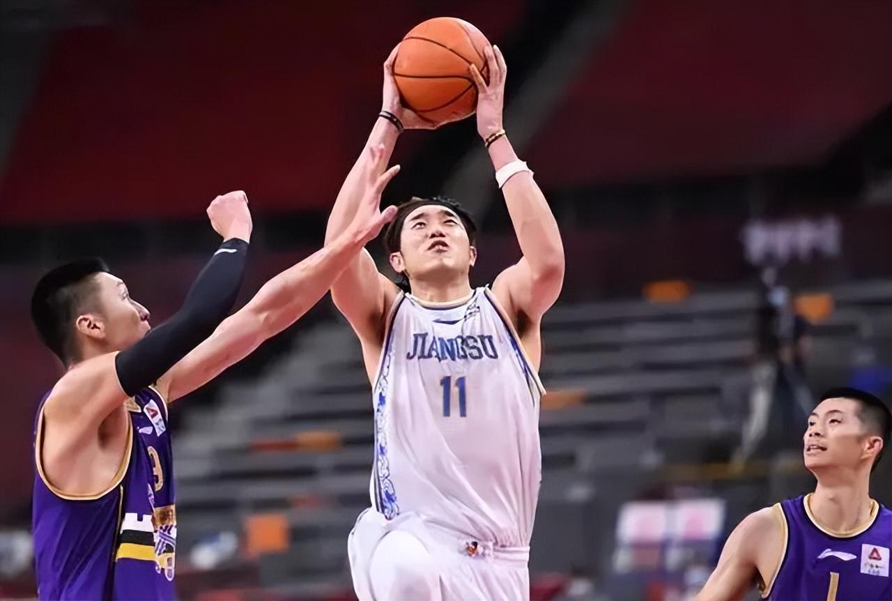 新疆最新動態(tài)，變化、學(xué)習(xí)與自信的力量展現(xiàn)新面貌