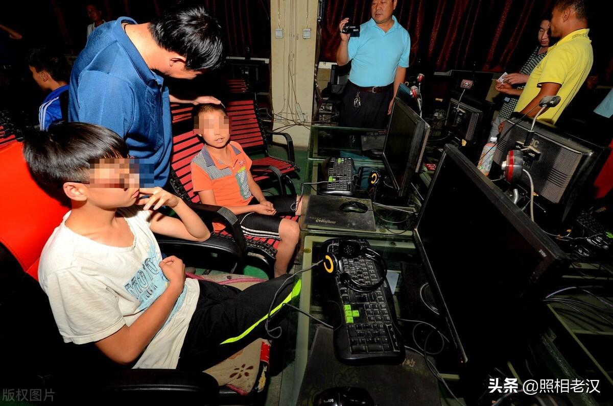 斗地主最新版2015年，科技重塑經(jīng)典，全新體驗斗地主盛宴