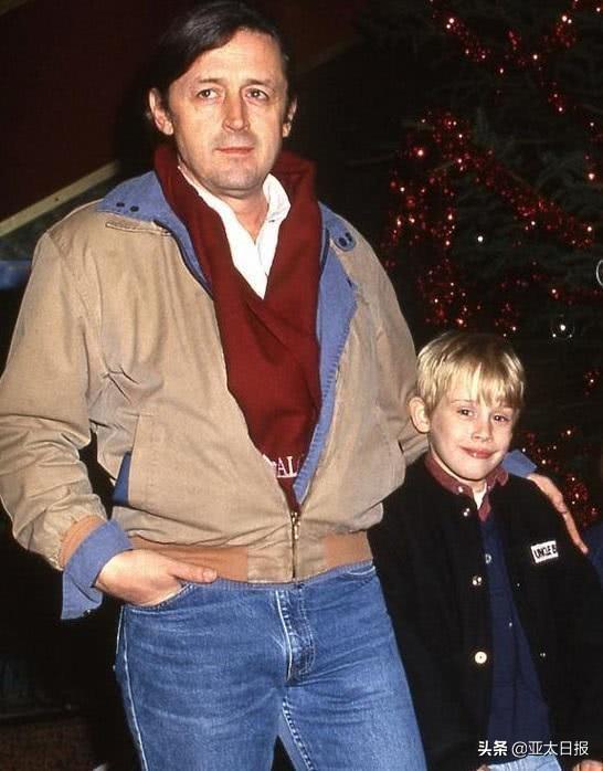 蕾哈娜最新影視作品,蕾哈娜最新影視作品，小巷中的隱藏寶藏，一家特色小店的獨(dú)特魅力