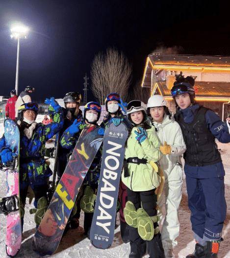 最新滑雪動態(tài),最新滑雪動態(tài)，科技革新雪上飛馳體驗