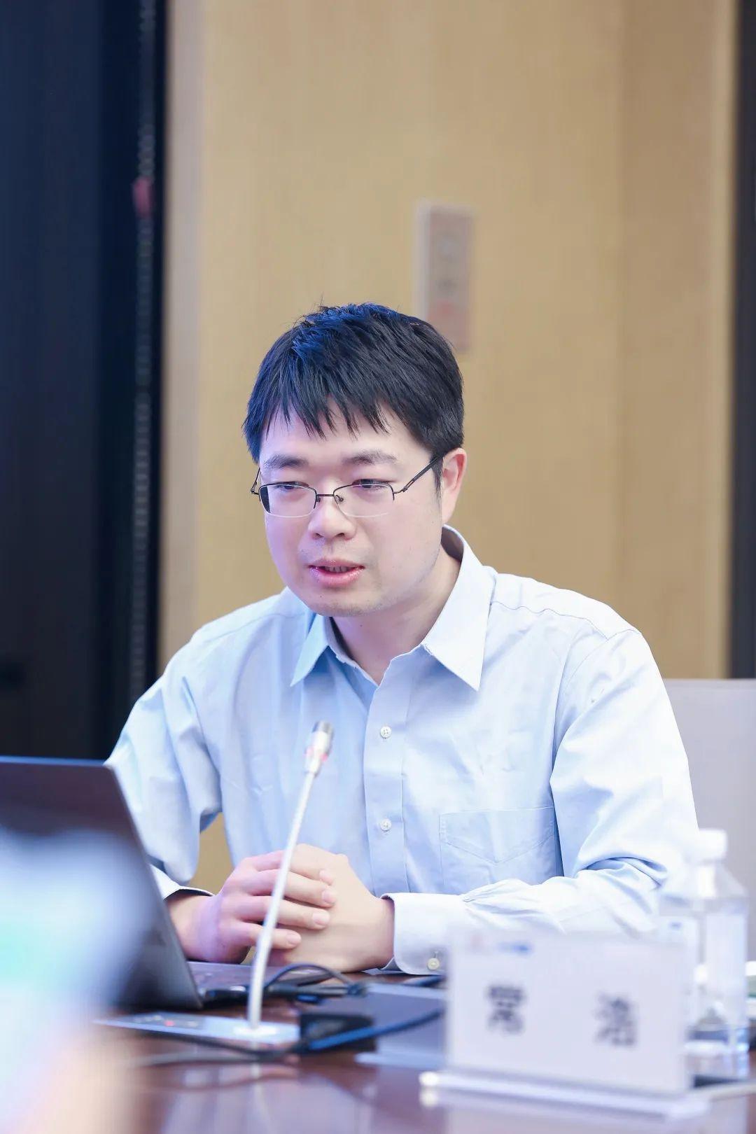 朗新科技，科技溫情與友情紐帶下的日常趣事與最新資訊