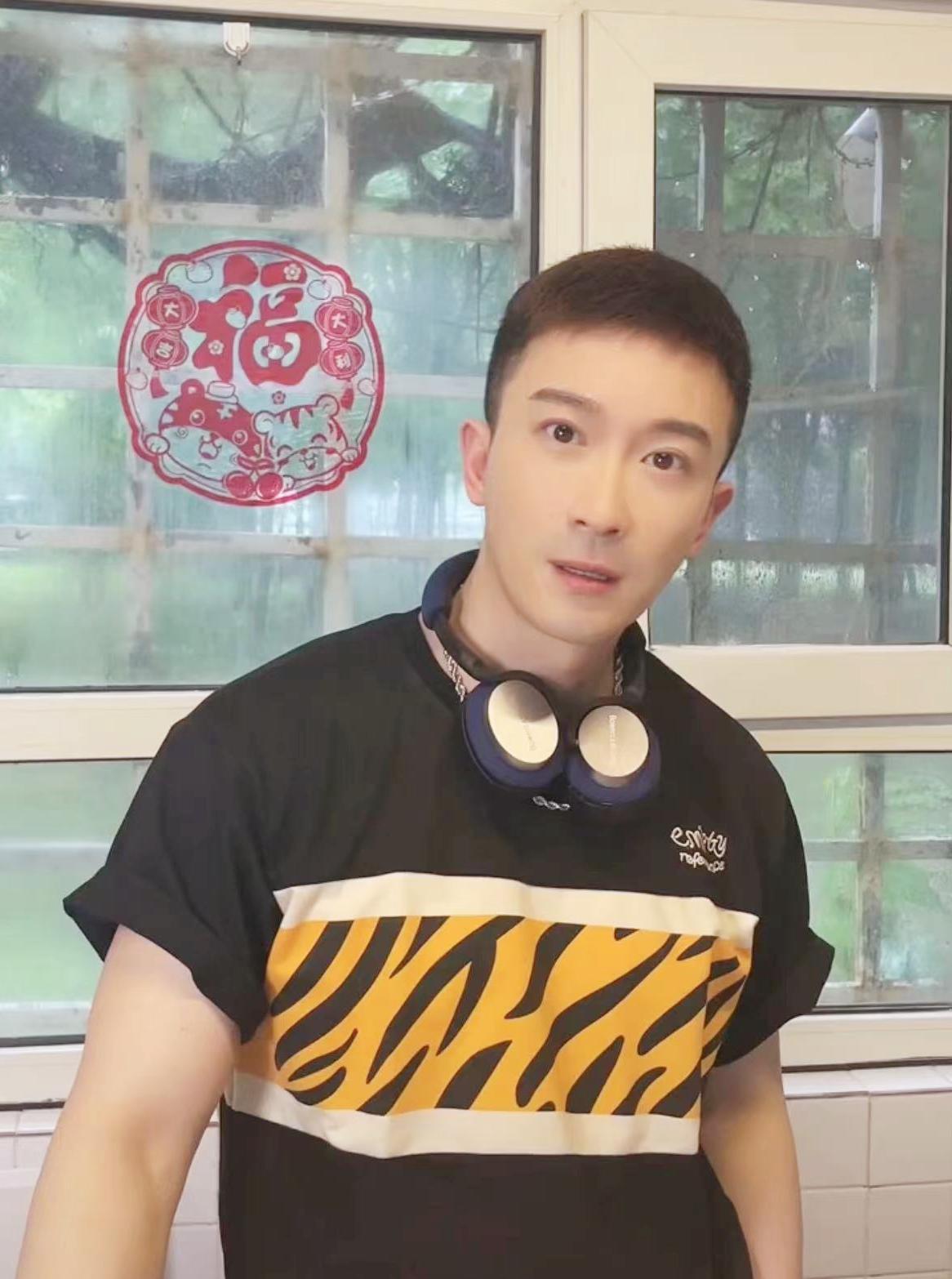 演員張鐸，炸裂演技，魅力四射的熒幕之星?