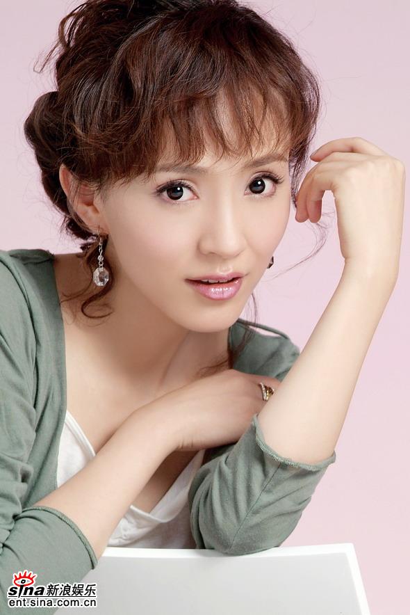 商容演員個人資料及演藝之路的探究與個人立場