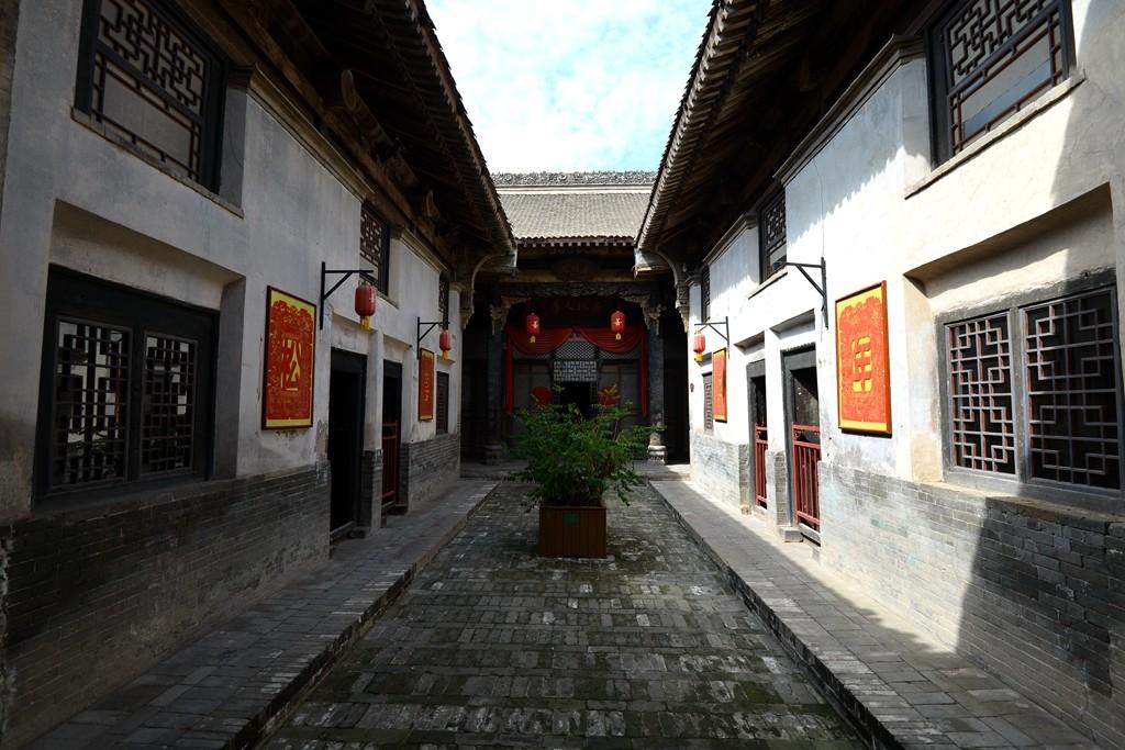 李家大院電視劇,李家大院電視劇，深度解讀其歷史底蘊(yùn)與當(dāng)代價(jià)值