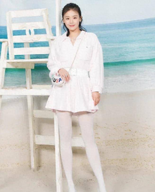 女明星穿白絲襪,女明星穿白絲襪，時(shí)尚潮流的獨(dú)特魅力