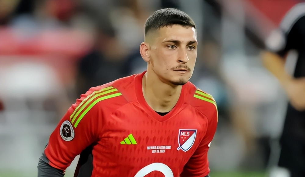 曼聯(lián)轉(zhuǎn)會動態(tài)速遞，全面指南與最新轉(zhuǎn)會動態(tài)詳解