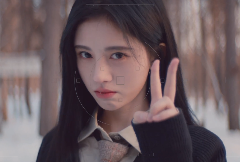 姓鞠的明星，變化的力量與自信的光芒閃耀娛樂圈