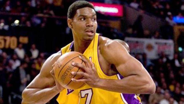 NBA最新球隊陣容，賽場風(fēng)采與日常溫馨故事