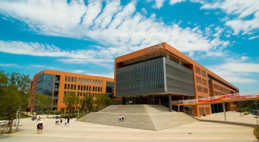 鳳凰傳媒股票行情，逆風翱翔，股海航程成就夢想之旅