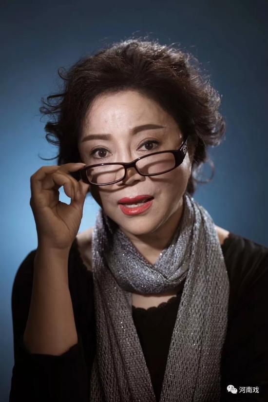 演員喳喳，舞臺到人生的蛻變——自信與成就的力量之源