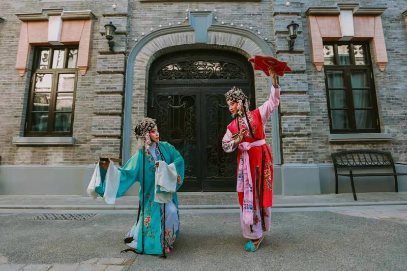 建業(yè)電影小鎮(zhèn)的溫馨日常時光