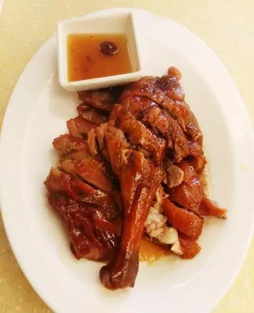 豬扒最新地，味蕾上的奇遇與友情的溫馨之旅