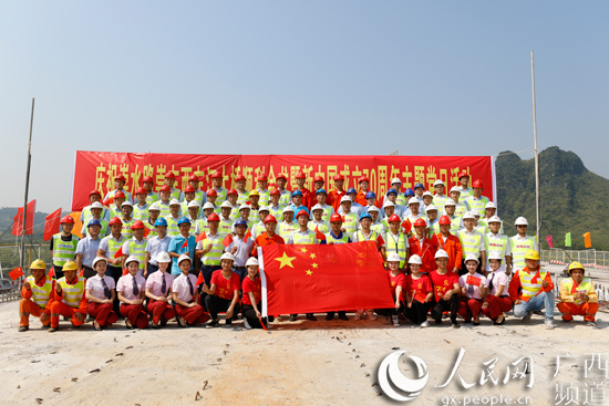 佛山水口大橋建設(shè)最新動態(tài)，大橋進展與小巷中的意外驚喜