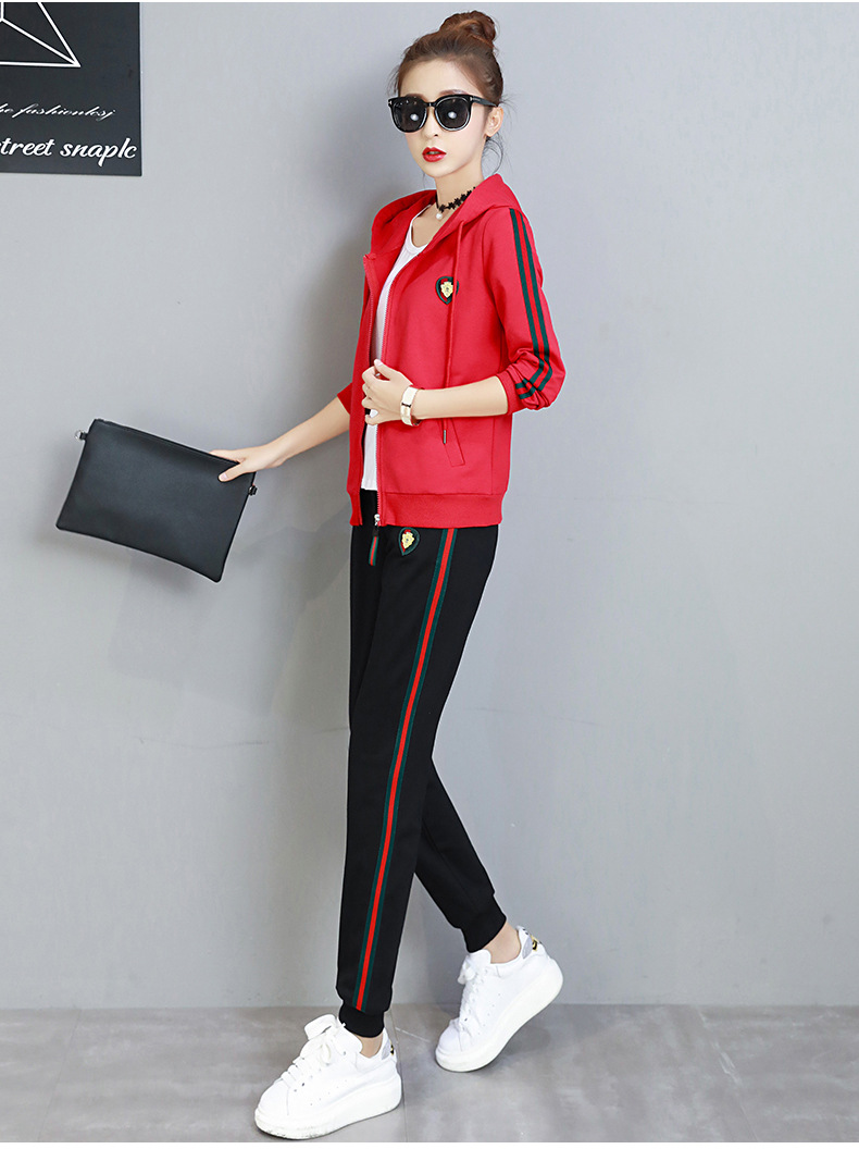 運動套裝女最新款,科技前沿的完美融合體驗