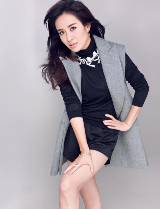 黃奕葉璇直播探尋小巷獨特風(fēng)味小店，探尋獨特美食之旅