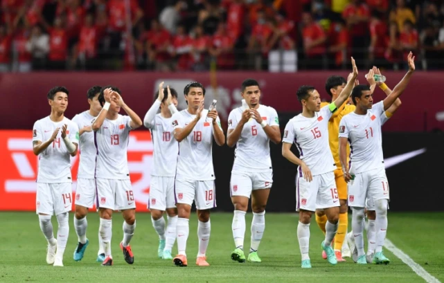 中國(guó)足球最新動(dòng)態(tài)，踏自然之旅，尋找內(nèi)心平靜之路