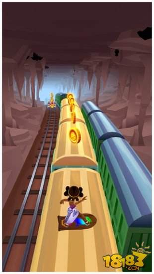 科技與激情的完美結(jié)合，最新版地鐵跑酷破解版體驗(yàn)分享