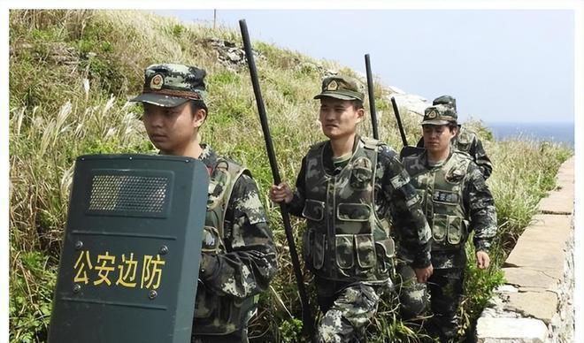 六月武警改革最新動(dòng)態(tài)，科技重塑力量，前沿革新體驗(yàn)生活