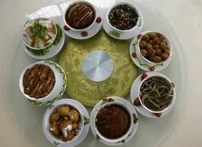 新沂八大碗最新版，小巷中的美食秘境探索