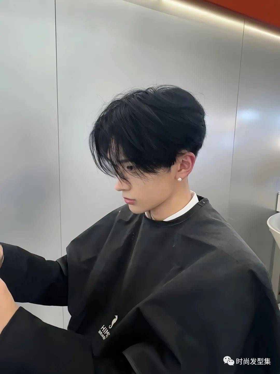 2025男士最新發(fā)型潮流趨勢大揭秘，時(shí)尚發(fā)型一網(wǎng)打盡！
