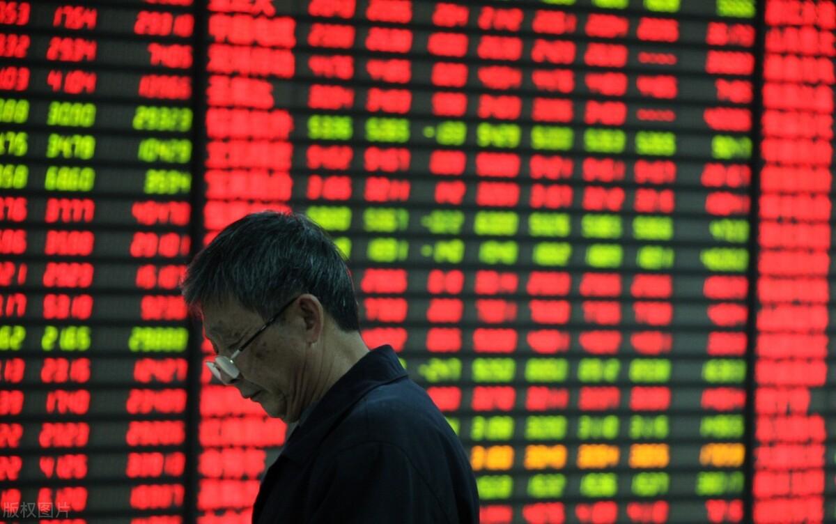 今日股市創(chuàng)業(yè)板動態(tài)，時(shí)代浪潮與市場脈搏同步更新