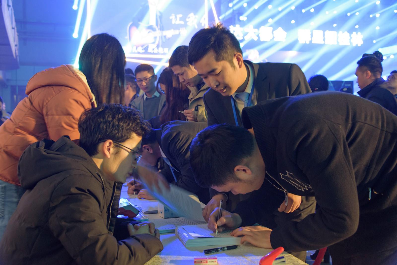 超強音浪最新一期嘉賓揭秘，音樂中的友情與家的溫馨時刻