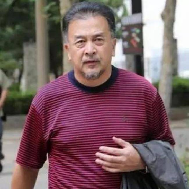 黃宏最新動態(tài)，變化中的力量與自信成就之路