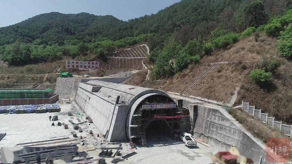 成昆復(fù)線建設(shè)進(jìn)展順利，助推區(qū)域經(jīng)濟(jì)發(fā)展最新消息