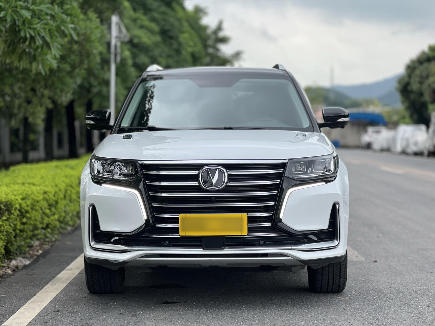 長安CS95最新款，駛向自然，探尋內(nèi)心寧靜