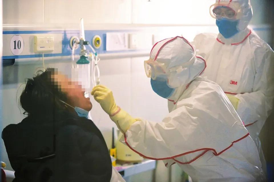 閆芳最新動態(tài)，科技新星引領(lǐng)未來生活新潮流